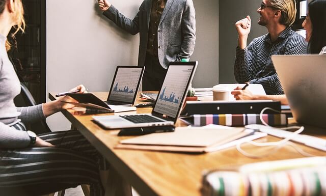 SMBs Embrace AI in Marketing