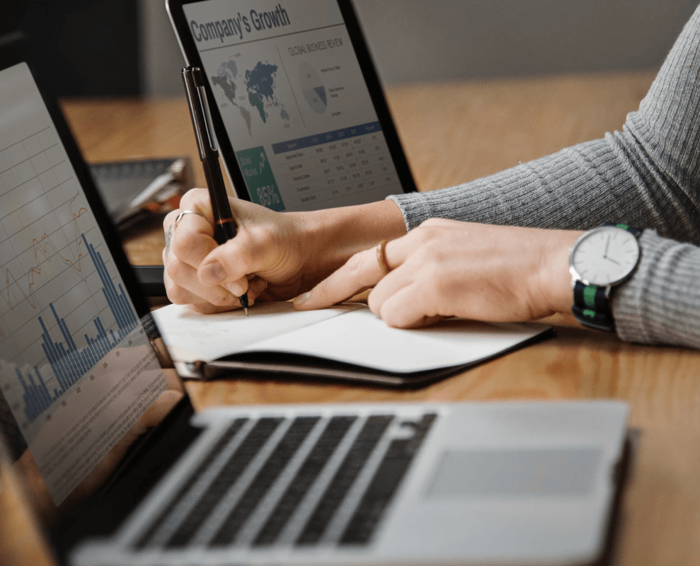 How to Make Your Small E-Commerce Business Stand Out and Succeed